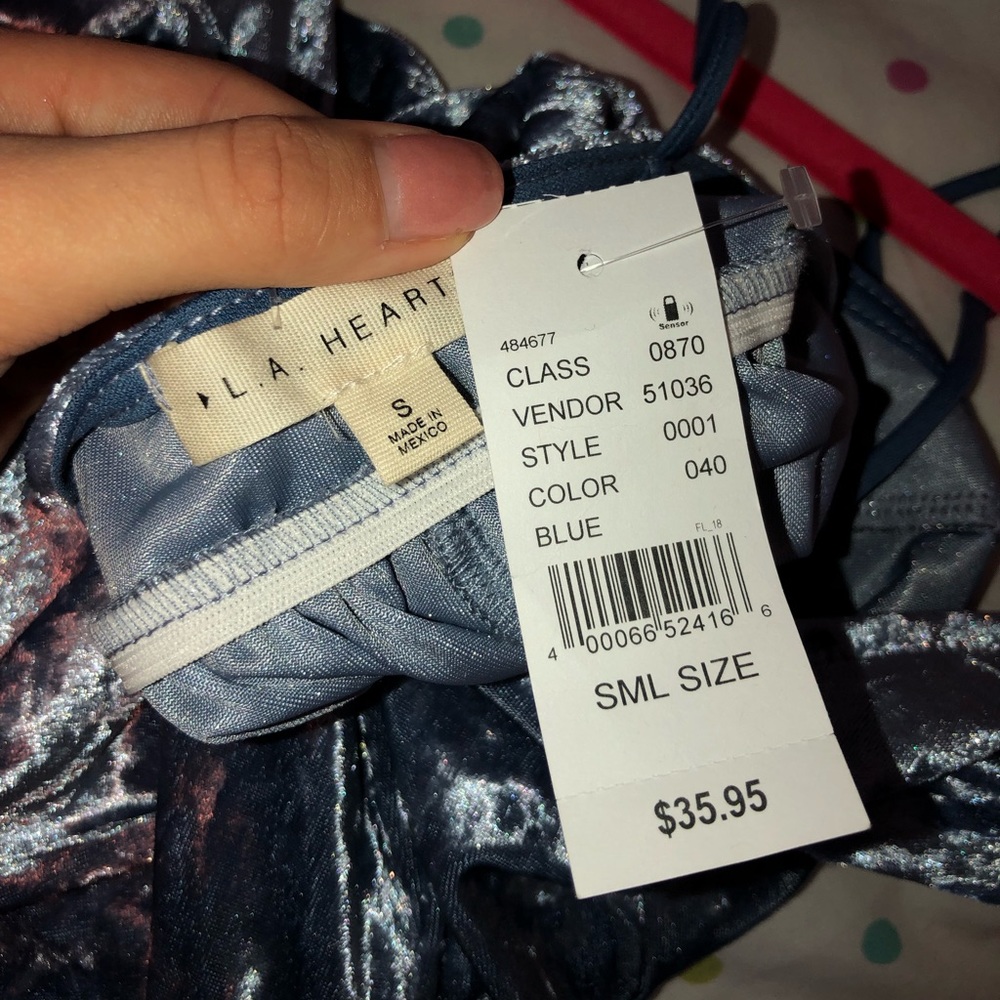 LA Hearts Blue Crushed Velvet Romper NWT - Picture 4 of 4
